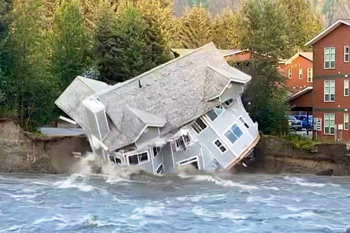 House Flood House Flood